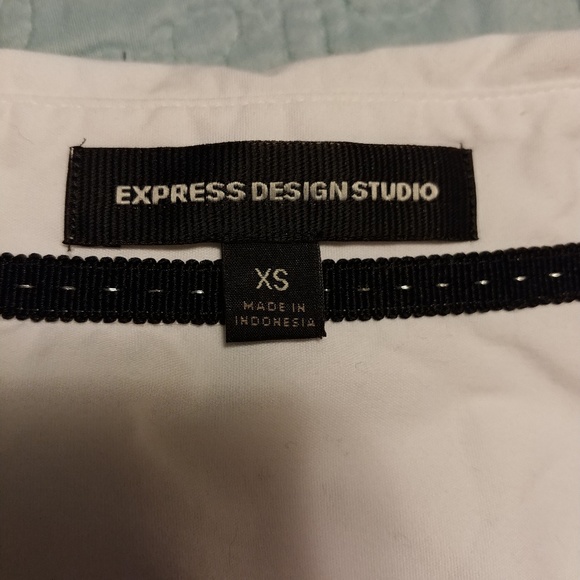 Express Button Up - Picture 2 of 3